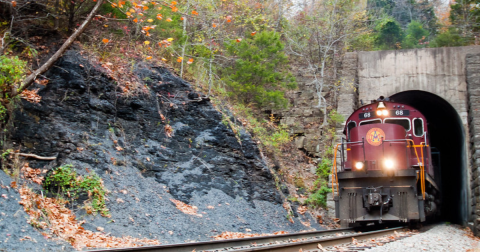 Take This Fall Foliage Train Ride Through Arkansas For A One-Of-A-Kind Experience