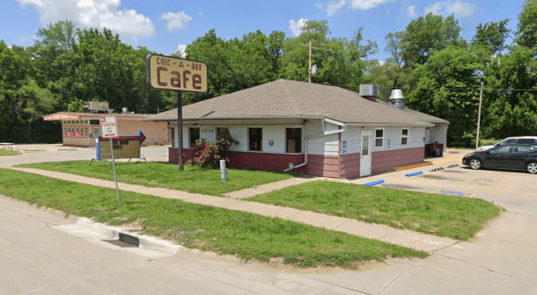 Home Is One Plate Away At Chic-A-Dee Cafe In Kansas
