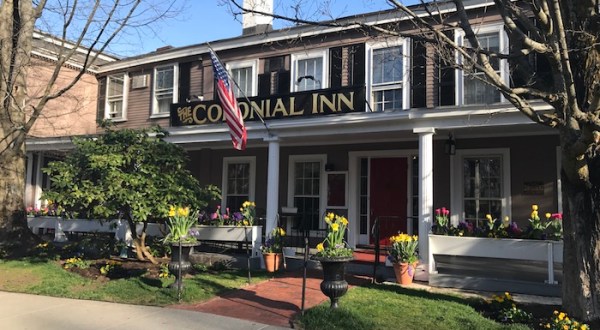 Stay Overnight In A 304-Year-Old Hotel That’s Said To Be Haunted In Massachusetts