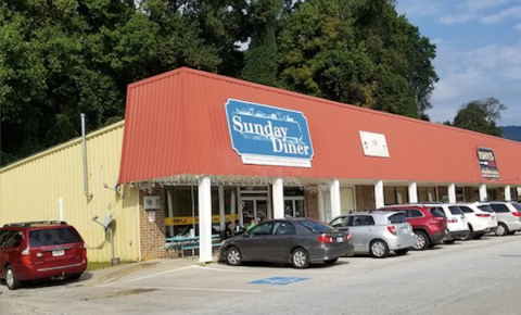 The Sunday Diner In Georgia Serves Up Family-Style Meals Seven Days A Week