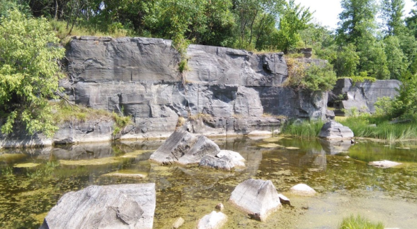 The Short And Sweet Fisk Quarry Preserve Hike In Vermont Is Perfect For Kids