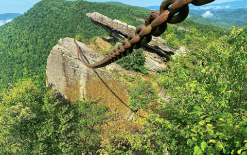 The Chained Rock Trail Is A Low-Key Kentucky Hike That Has An Amazing Payoff