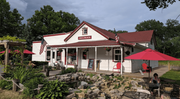 Selma’s Ice Cream Is A Small-Town Minnesota Ice Cream Parlor That Dates Back to 1913