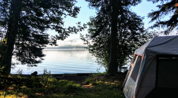 Camp Overnight On The Banks Of Oregon’s Odell Lake, Surrounded By Natural Beauty