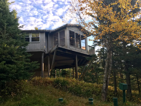 Stay Overnight At This Spectacularly Unconventional Treehouse In Minnesota