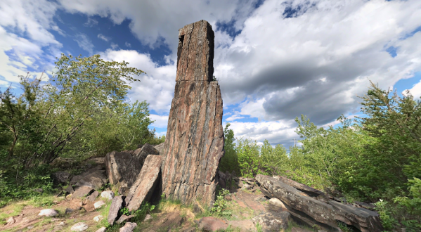This 60-Foot-Tall Magnetic Rock In Minnesota Is Only Accessible By Hiking Trail And It’s A Sight To Be Seen