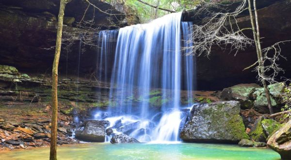 The 10 Best Waterfall Trails In Alabama To Hike Right Now