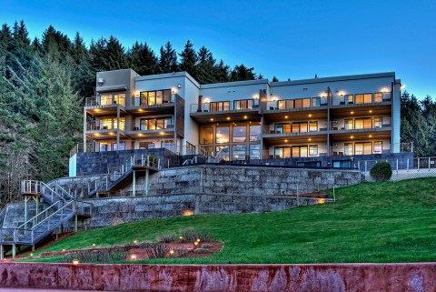 See Whales Right From Your Room At Whale Cove Inn On The Oregon Coast