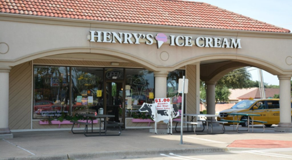 Indulge In Homemade Ice Cream At These 11 Old-Fashioned Shops In Texas