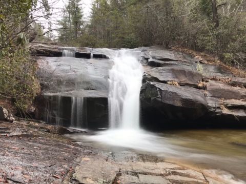 Wintergreen Falls Trail Is A 3-Mile Hike In North Carolina That Leads You To A Pristine Waterfall