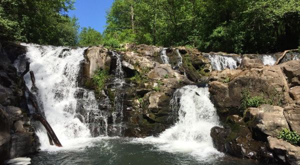 This Waterfall Swimming Hole In Washington Is So Hidden You’ll Probably Have It All To Yourself