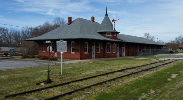 According To Experts, Historic Belton Train Depot In South Carolina Is Haunted By No Less Than 8 Resident Ghosts