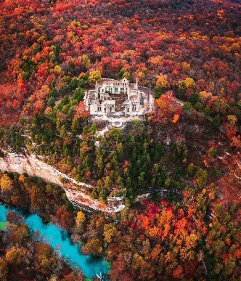 7 Reasons Why It's Better To Visit Ha Ha Tonka State Park In Missouri In The Fall