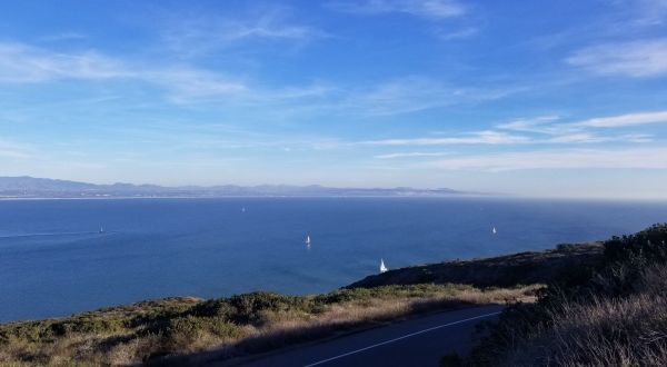 Bayside Trail Is A Low-Key Southern California Hike That Has An Amazing Payoff