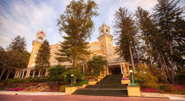 Stay Overnight In A 175-Year-Old Hotel That’s Said To Be Haunted At French Lick Springs Hotel In Indiana