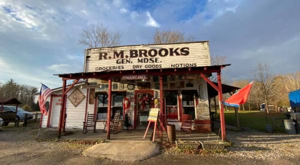 R.M. Brooks Store In Rural Tennessee Has Some Of The Best Southern Cooking Anywhere In The State