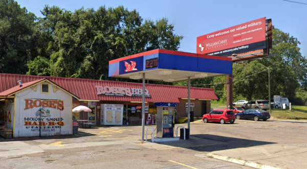 You’ll Find Amazing BBQ Inside This Gas Station In Mississippi  
