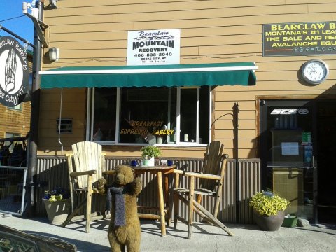 Enjoy A Classic Small-Town Breakfast At Bearclaw Bakery In Montana