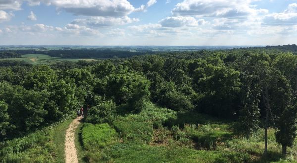Pilot Knob Loop Is A Challenging Hike In Iowa That Will Make Your Stomach Drop