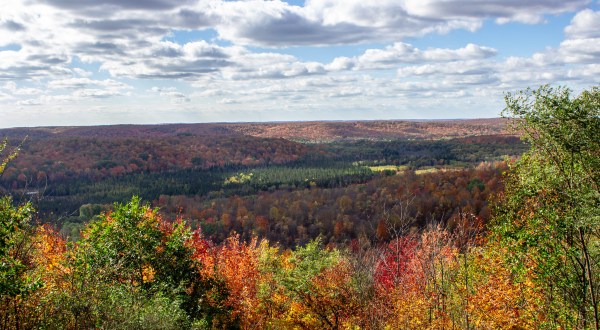Deadman’s Hill Overlook In Michigan Has A Spooky Name And Spectacular Fall Views