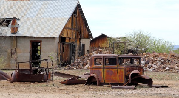This Creepy Day Trip Through The Spookiest Places In Arizona Is Perfect For Fall