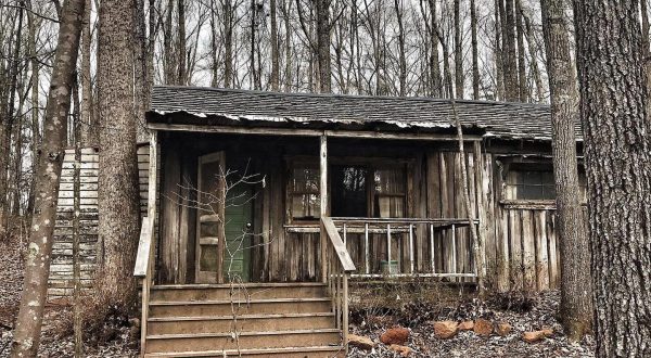 Feel Like You’re In Your Very Own Horror Movie When You Try Escape Woods, An Outdoor Escape Room In Georgia