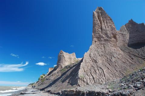Walk Through Nearly 600 Acres Of Rock Formations at New York's Chimney Bluffs State Park