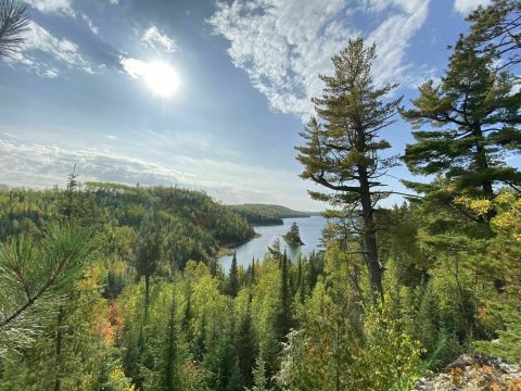 Caribou Rock Trail Is A Challenging Hike In Minnesota That Will Make Your Stomach Drop