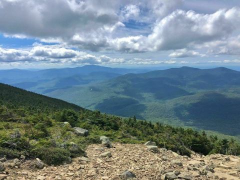 Falling Waters Trail Is A Challenging Hike In New Hampshire That Will Make Your Stomach Drop
