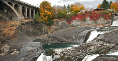 Spokane Falls In Washington Will Soon Be Surrounded By Beautiful Fall Colors