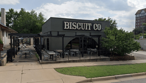 It's All About The Biscuits And Gravy At Dempsey's Biscuit Co. In Kansas