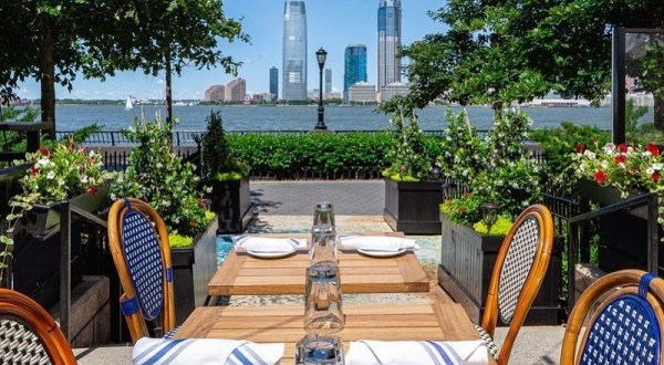 7 Outdoor Restaurants in New York You Need to Try