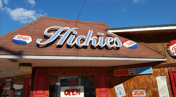 Local Ohioans Can’t Get Enough Of The Iconic Burgers At Hickie’s Hamburger Inn