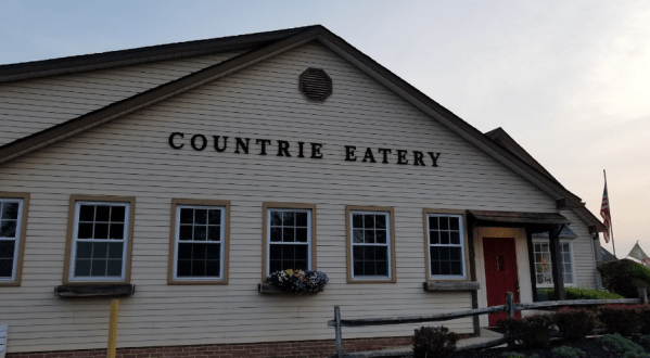 The Countrie Eatery In Delaware Is A Delightfully Farm-Themed Diner