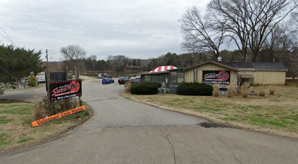 Sweet P’s Barbecue And Soul House Is True Tennessee Barbecue At Its Finest