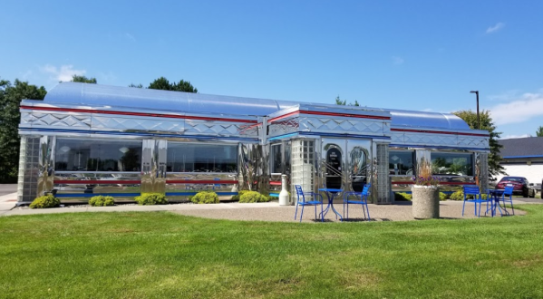 For A Great Meal On The Road, Head On Into 371 Diner, A Retro Eatery In Baxter, Minnesota