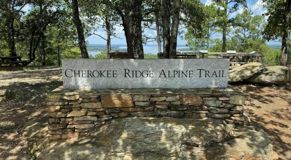 With Incredible Lake Views, The Cherokee Ridge Alpine Trail Is Known As The Most Spectacular Trail In Alabama