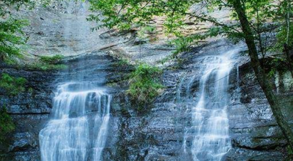 Take This Easy Trail To These Amazing Twin Waterfalls In Arkansas
