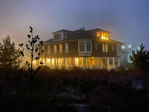 Stay Overnight In A 119-Year-Old Inn That's Said To Be Haunted At Addy Sea Bed & Breakfast In Delaware