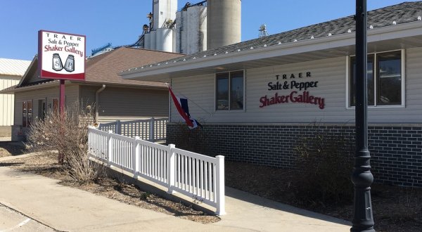 There’s One Quirky Iowa Museum That’s Home To 16,000 Salt And Pepper Shakers And You’ve Got To See It