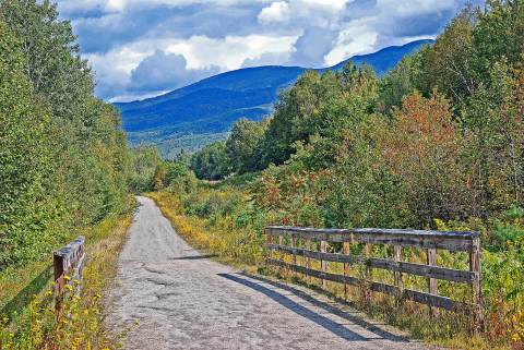 Follow An Old Abandoned Railroad To Incredible Views On This Enchanting New Hampshire Trail