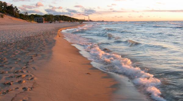 Indiana Dunes National Park Is An Inexpensive Road Trip Destination That’s Affordable