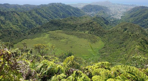 Embark On An Epic 7.3-Mile Trail In Hawaii That Features Waterfalls And Jaw-Dropping Views