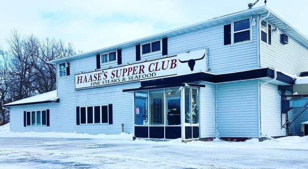 Satisfy Your Inner Carnivore With A Giant 40-Ounce Burger From Haase’s Supper Club In Wisconsin   