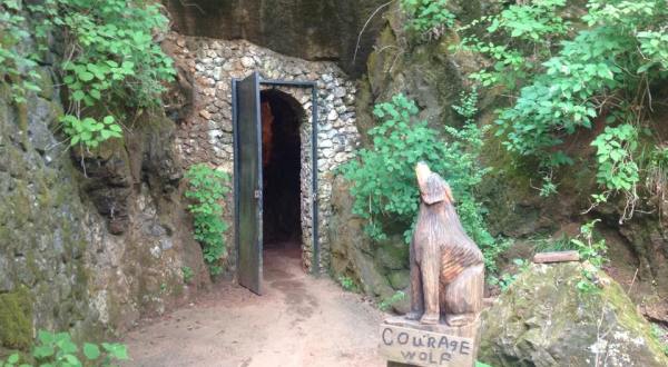 This Cave Walk In Georgia Was Named One Of The Scariest Haunted Tours In The U.S.