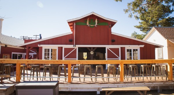 This Old-Fashioned Red Barn In Southern California, Julian Beer Co., Has The Best BBQ And Brews On The Planet