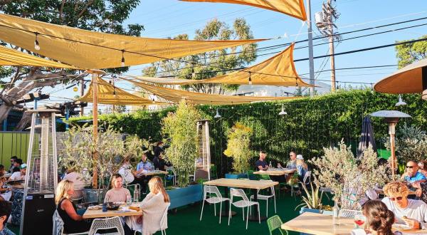The Iconic Eatery In Southern California, The Rose Venice, Has The Most Delightful Outdoor Hideaway
