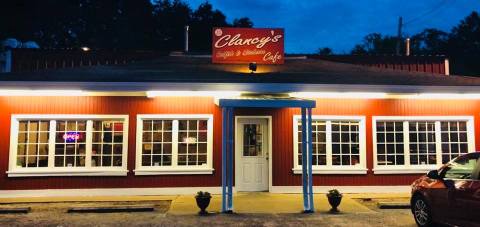 Hidden In Rural Mississippi, Clancy's Cafe Is One Of The State's Best Kept Secrets    