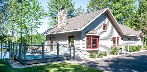 Visit Dixie's Coffee House In Wisconsin For The Brew And Stay For The Northwoods Views