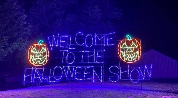 The Halloween Lights Drive-Thru Event In Pennsylvania That’s Spooky Fun For The Whole Family